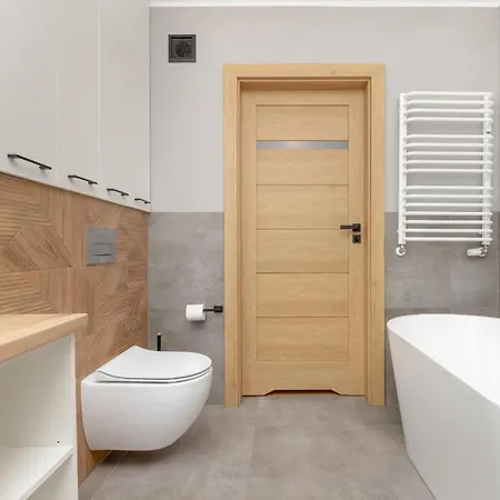 アパート Beautiful & Spacious 2 Bedroom Mickiewicza By Renters プツク