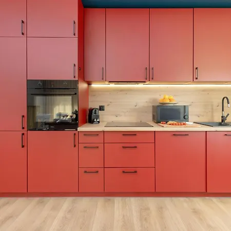 Beautiful & Spacious 2 Bedroom Mickiewicza By Renters *