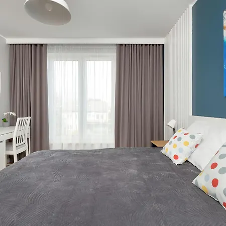 Beautiful & Spacious 2 Bedroom Mickiewicza By Renters アパート *