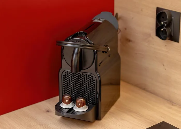 Beautiful & Spacious 2 Bedroom Mickiewicza By Renters Apartmán