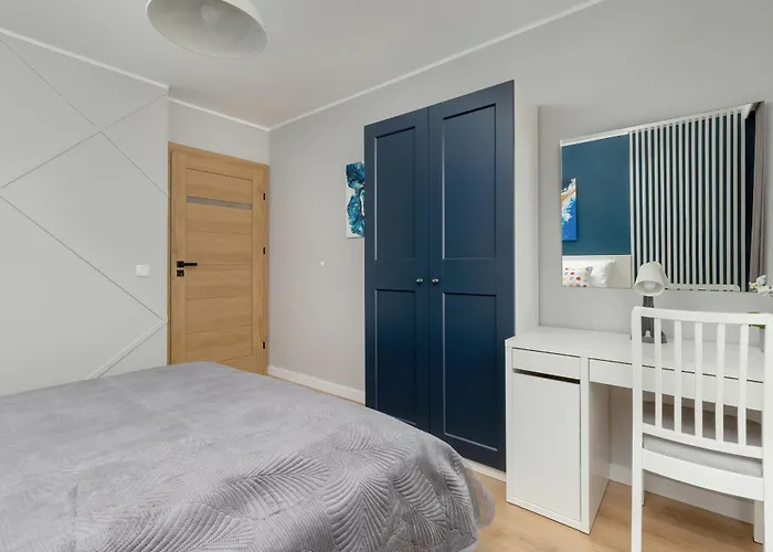 Beautiful & Spacious 2 Bedroom Mickiewicza By Renters