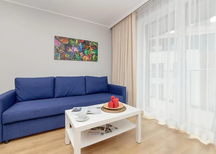 Beautiful & Spacious 2 Bedroom Mickiewicza By Renters Apartmán Puck