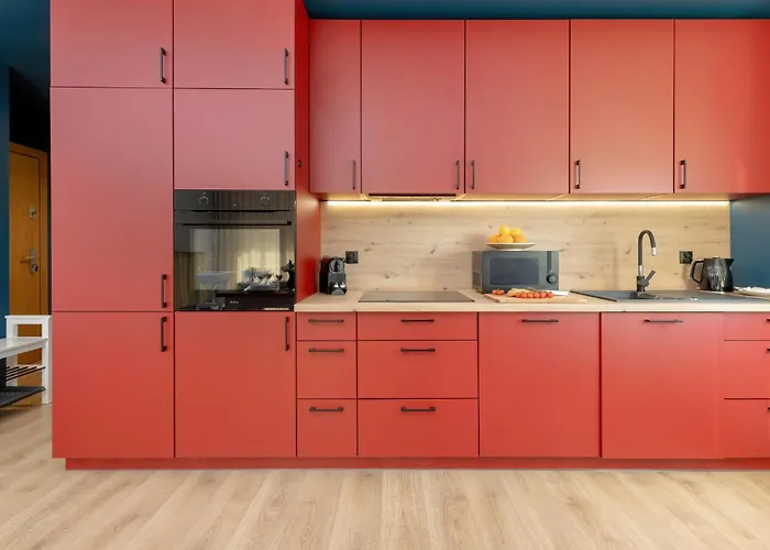 Beautiful & Spacious 2 Bedroom Mickiewicza By Renters *